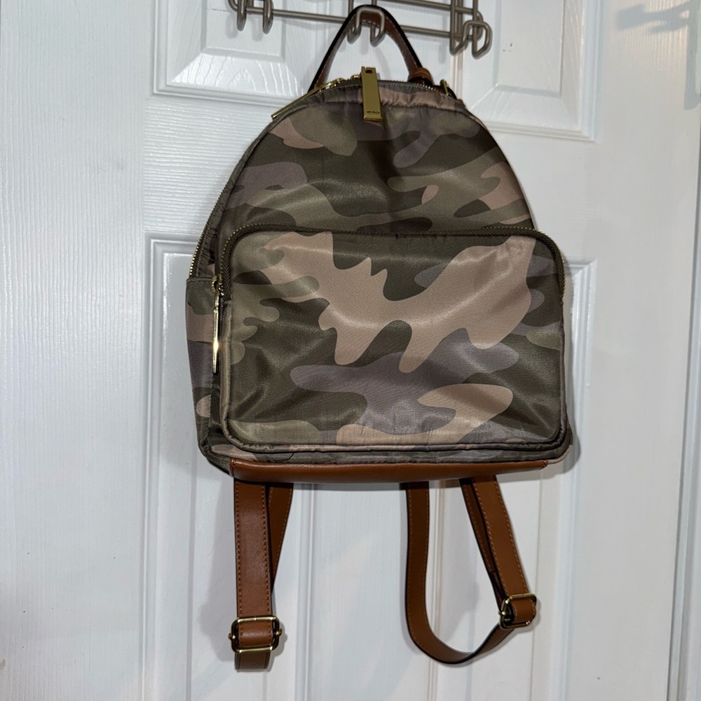 Tommy Hilfiger camo backpack